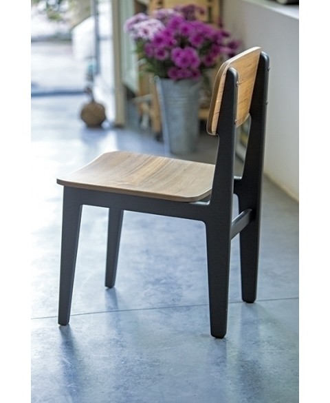 Amol W Black Chair Kann img1 Amol W Black Chair Kann img1