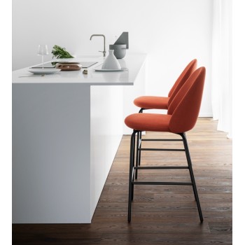 Iola Stool Miniforms Img1